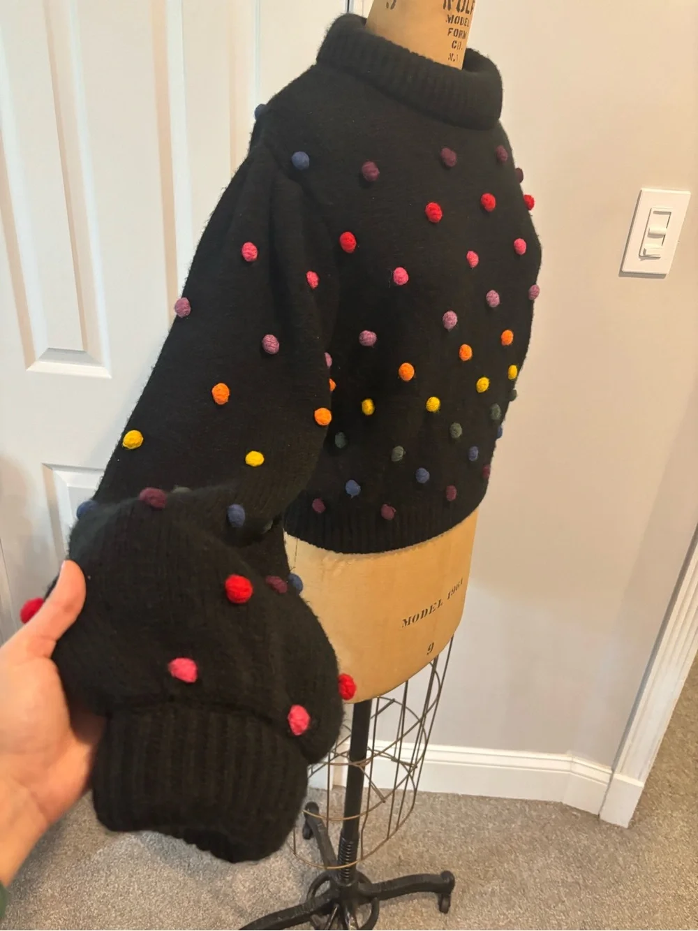 FARM RIO Black Rainbow Dots Pom Pom Cropped Sweater